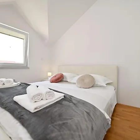 L & Z Visnjik Apartment