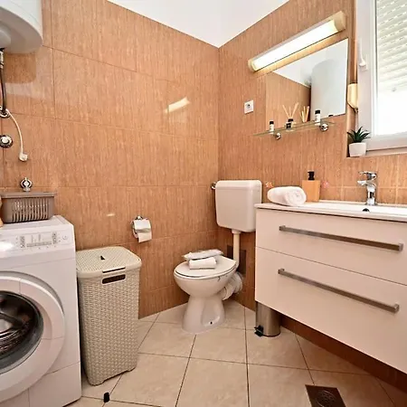 L & Z Visnjik Apartment Zadar