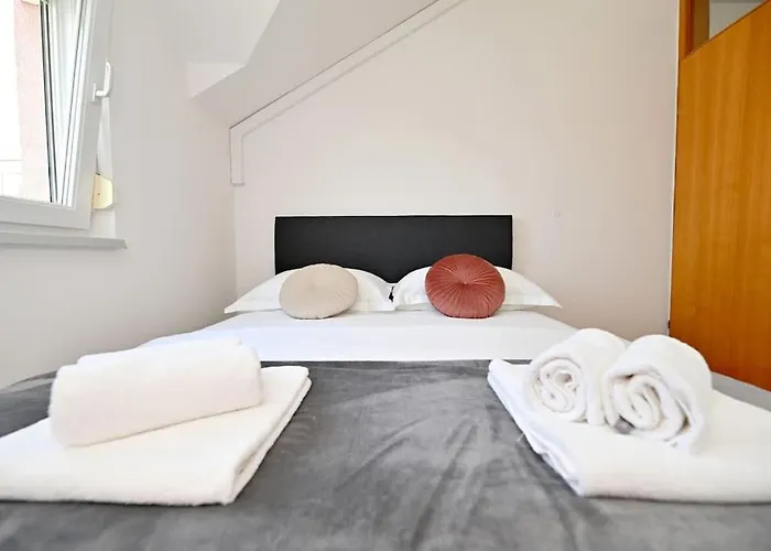 דירה L & Z Visnjik זאדאר