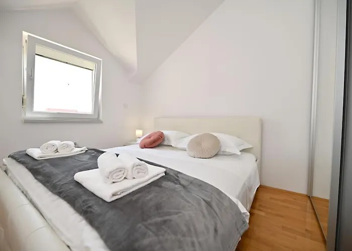 L & Z Visnjik Lejlighed